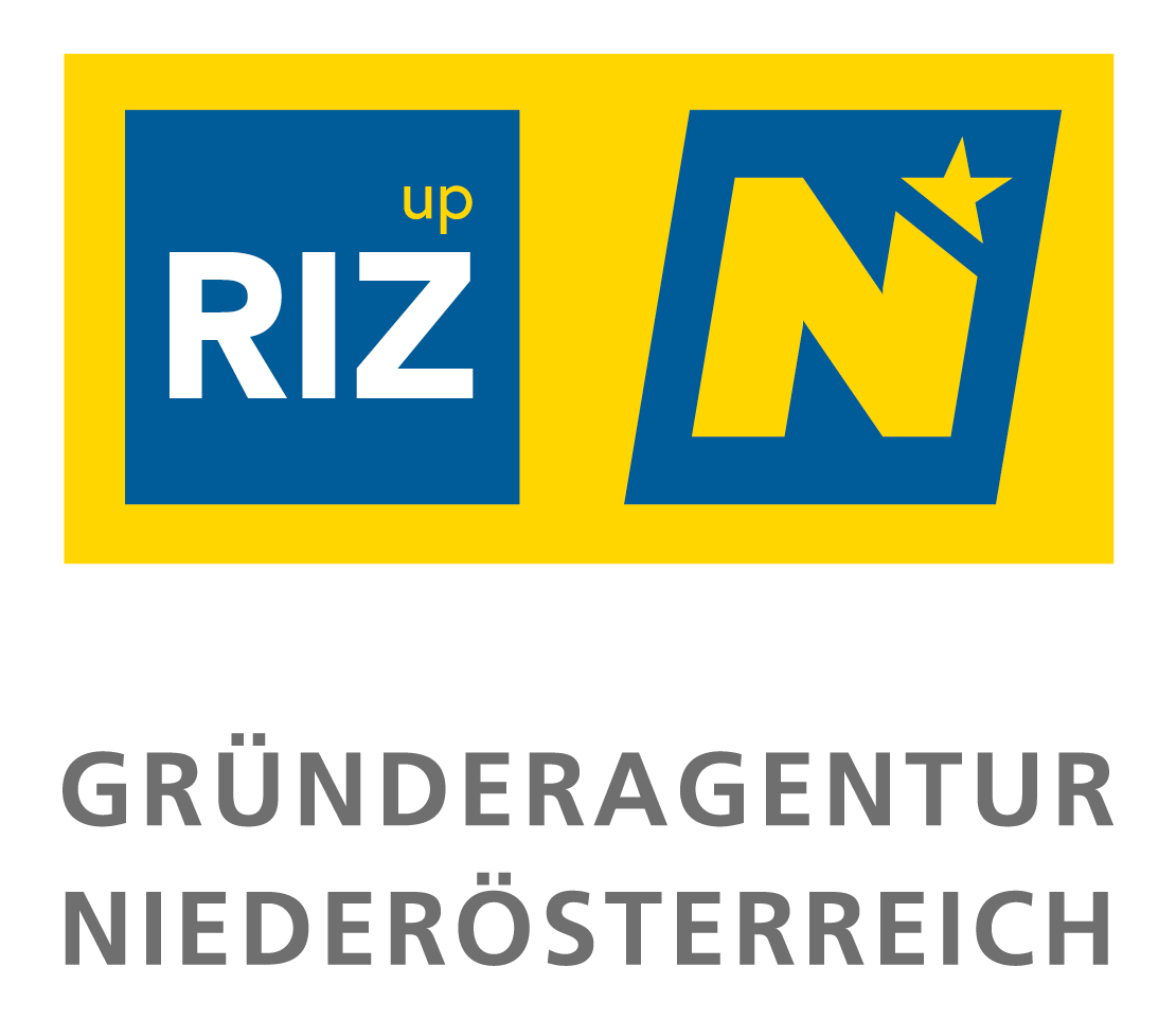 RIZ logo